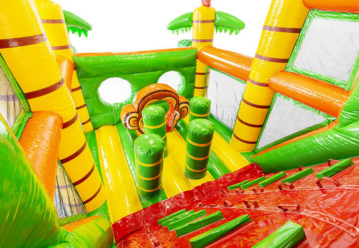 Pista americana en la jungla con objetos 3D para niños. Compre pistas americanas inflables en línea ahora en JB Hinchables España