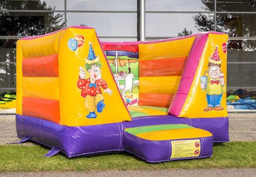 Pequeño castillo inflable abierto a la venta en la fiesta temática para niños. Compra castillos hinchables en línea en JB Hinchables España