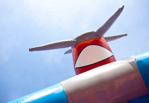 Compre un castillo hinchable de avión estándar en colores llamativos con un gran objeto 3D para niños en la parte superior. Ordene castillo hinchable en línea en JB Hinchables España